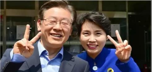 岁金建希后才发现自然脸和整容脸差距很明显AG旗舰厅网站入口看到59岁金惠景和53(图19)