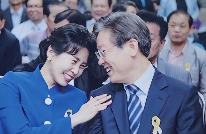 岁金建希后才发现自然脸和整容脸差距很明显AG旗舰厅网站入口看到59岁金惠景和53(图10)